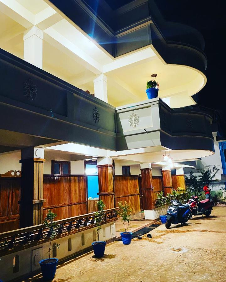 Hellovarkala Beach Resort Luaran gambar