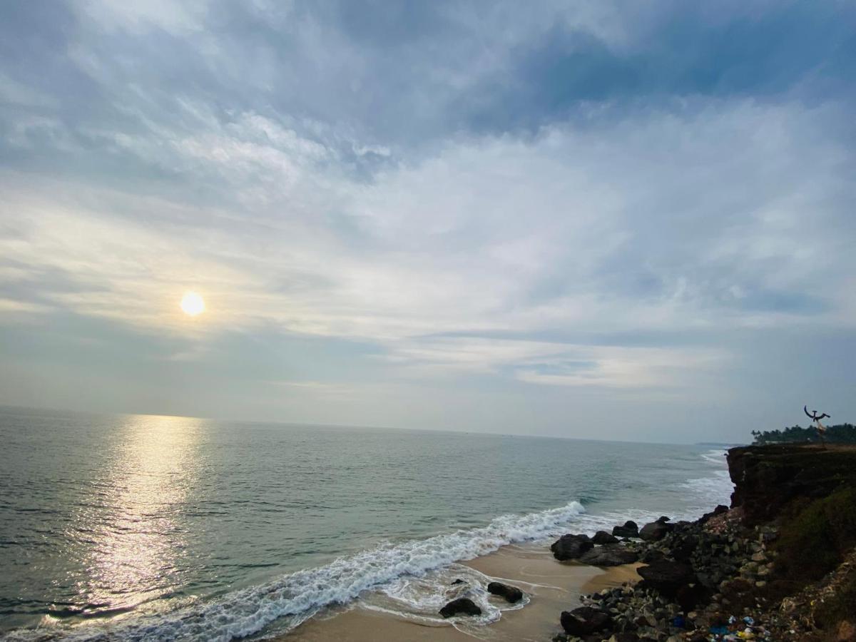 Hellovarkala Beach Resort Luaran gambar