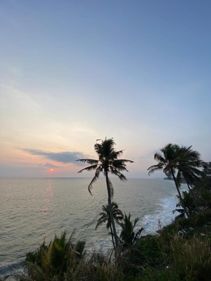 Hellovarkala Beach Resort Luaran gambar