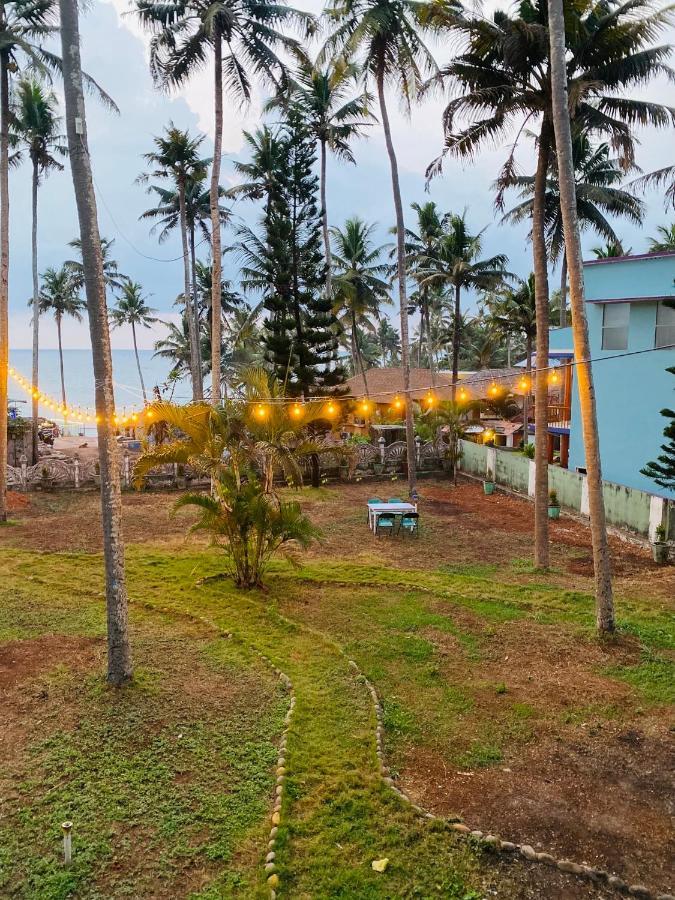 Hellovarkala Beach Resort Luaran gambar
