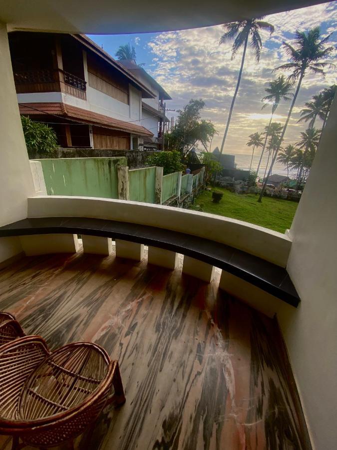 Hellovarkala Beach Resort Luaran gambar